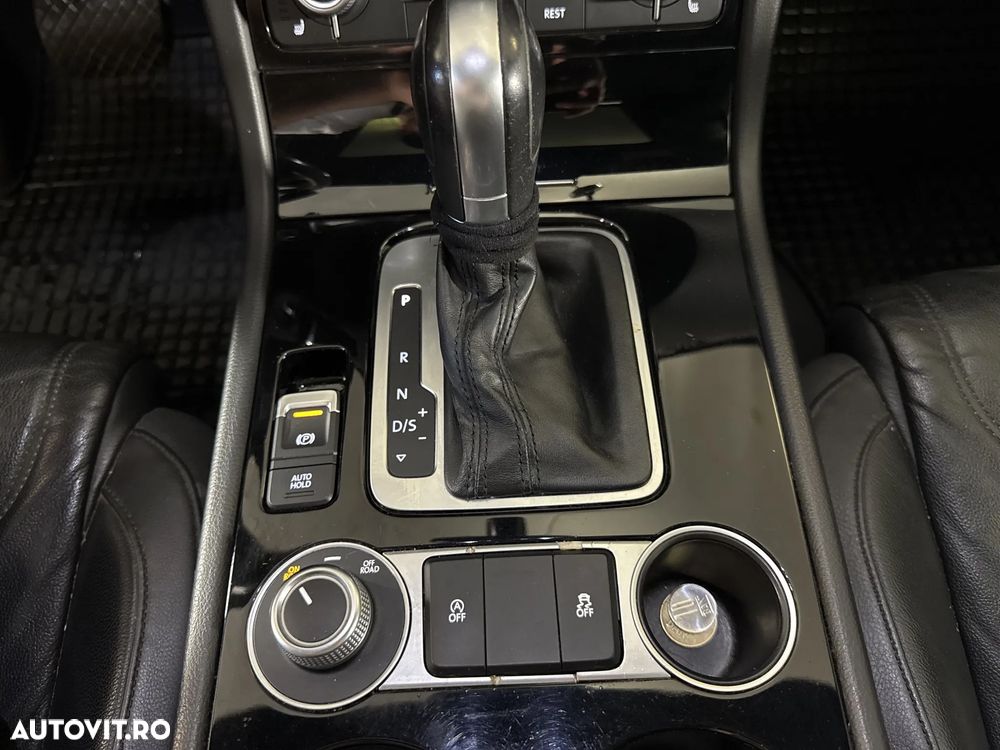 Volkswagen Touareg - 18