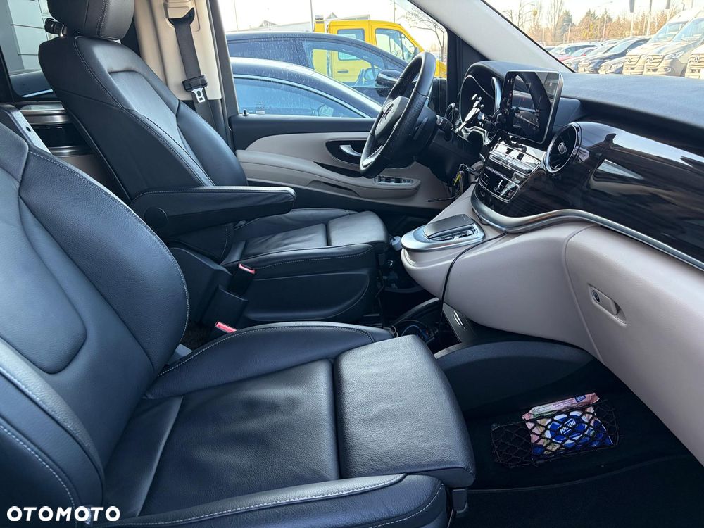 Mercedes-Benz Klasa V 300 d 4-Matic Avantgarde 9G-Tronic - 18