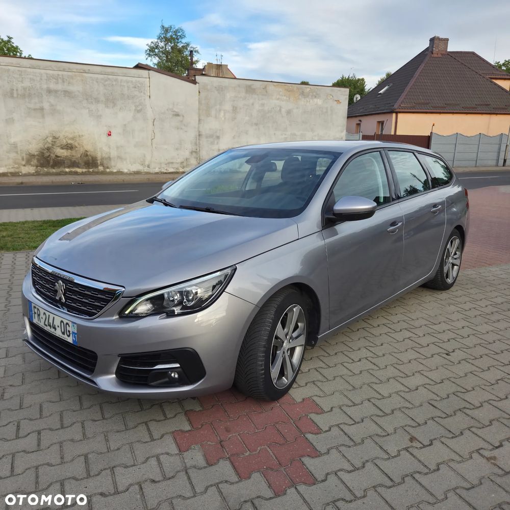 Peugeot 308 - 1