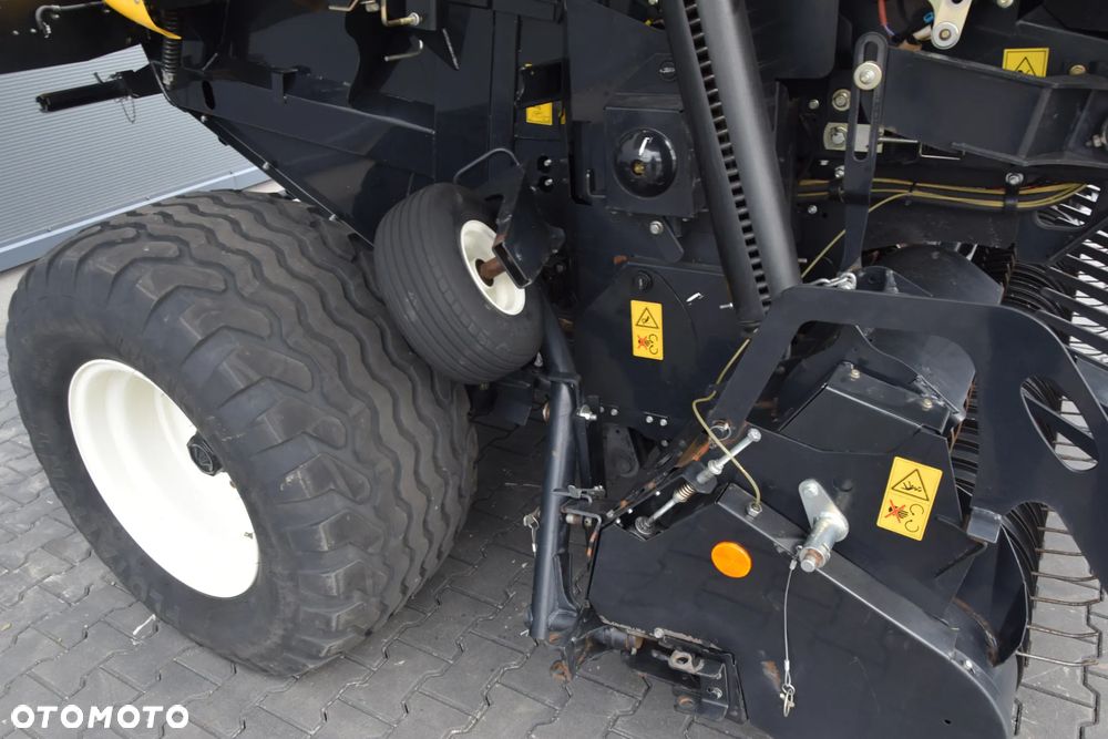 New Holland RB 150 - 19