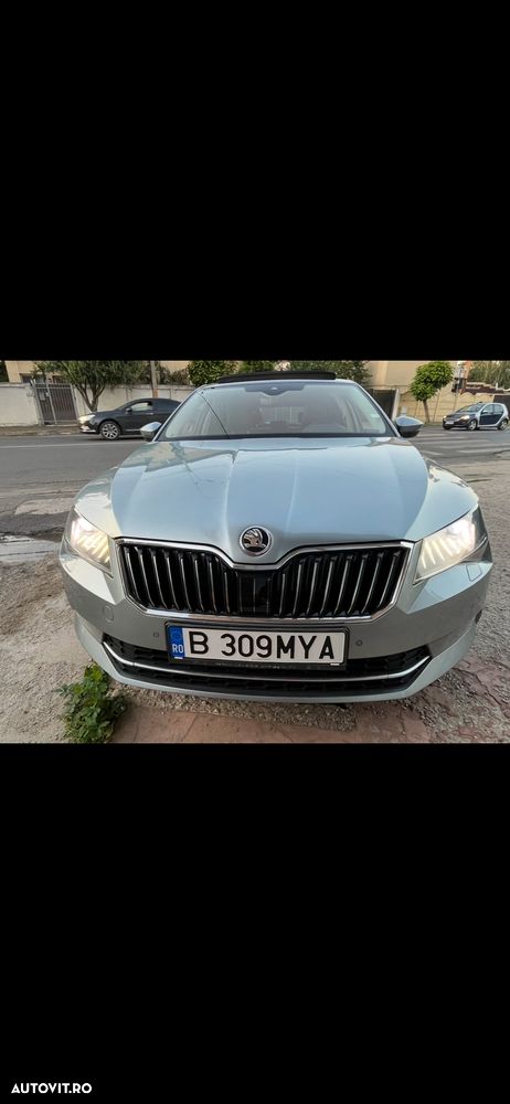 Skoda Superb 2.0 TDI DSG Sportline - 6