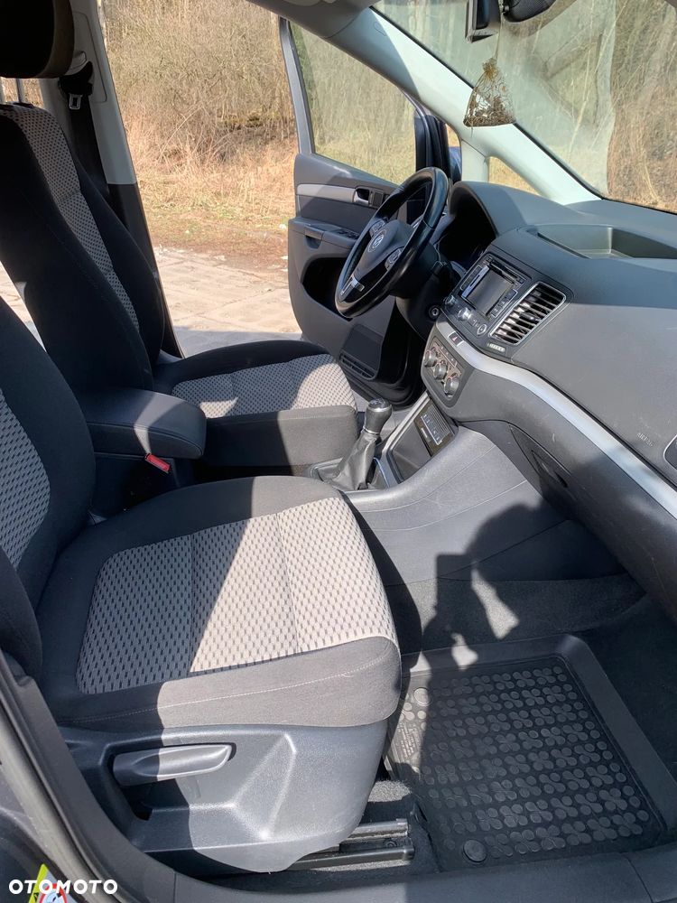 Volkswagen Sharan 2.0 TDI 4Motion BlueMotion Technology Comfortline - 13