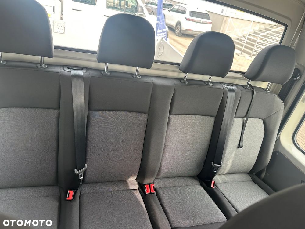 Volkswagen Crafter - 12