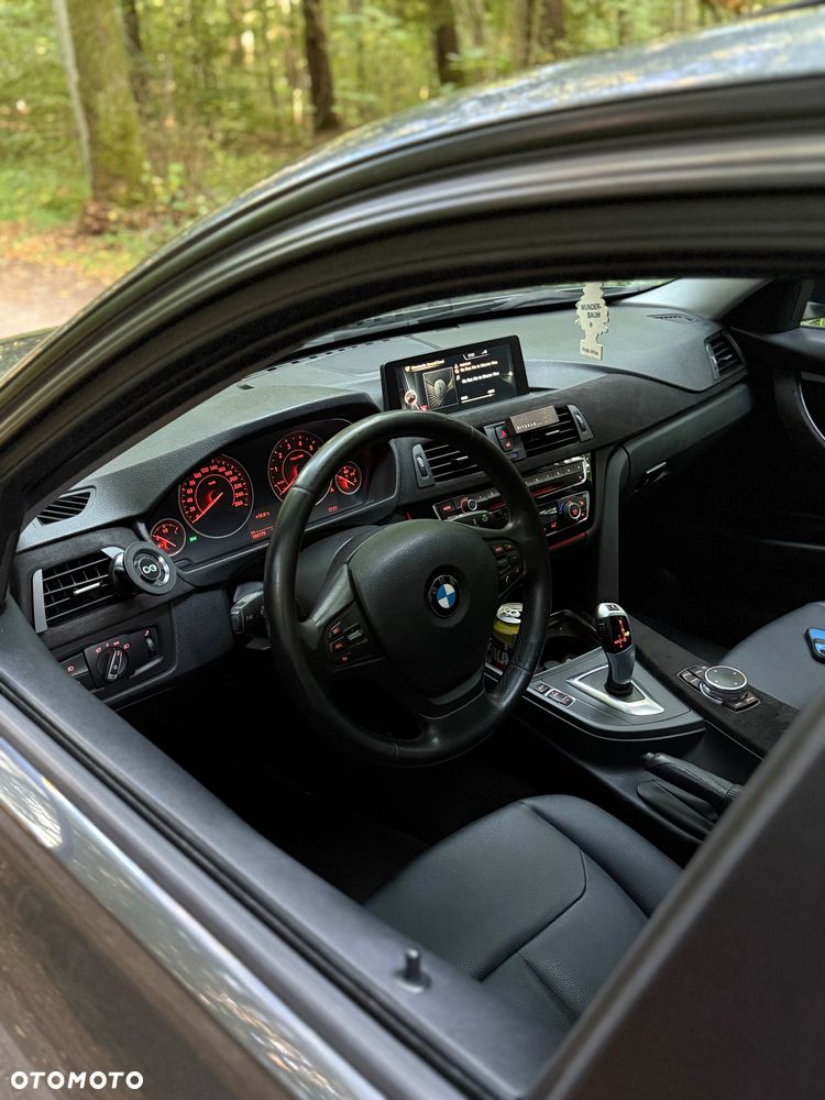 BMW Seria 3 320i Edition Luxury Line Purity - 19