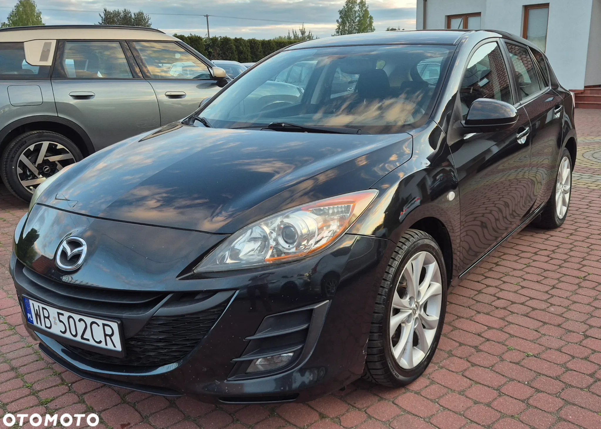 Mazda 3 1.6 Active + - 8