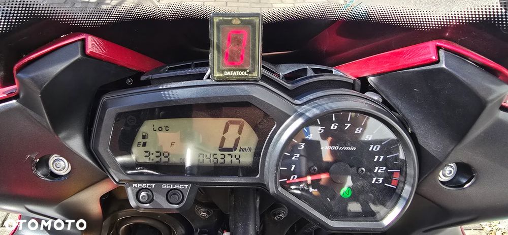 Yamaha FZ - 12