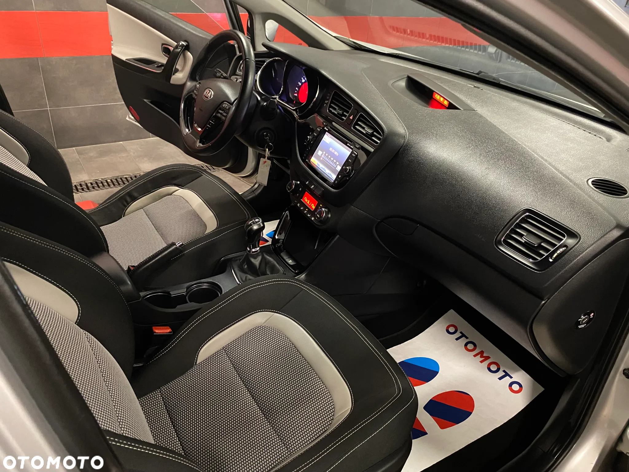 Kia Ceed Cee'd 1.6 GDI L Business Line - 14