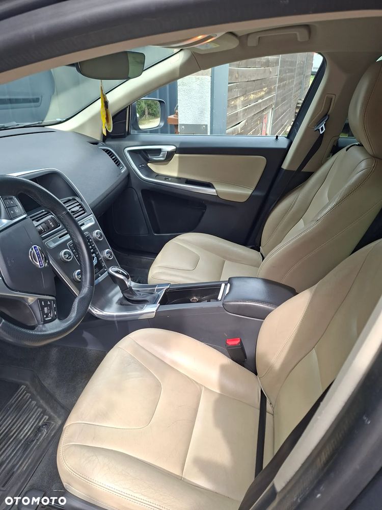 Volvo XC 60 D5 AWD Summum - 7