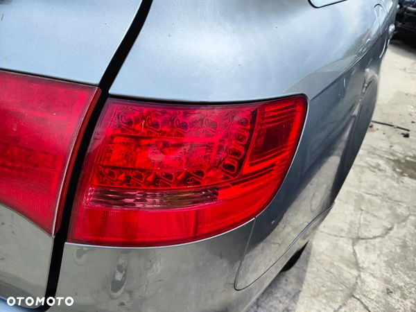 AUDI A6 C6 05r KOMBI LAMPA PRAWY TYŁ W BŁOTNIK LED