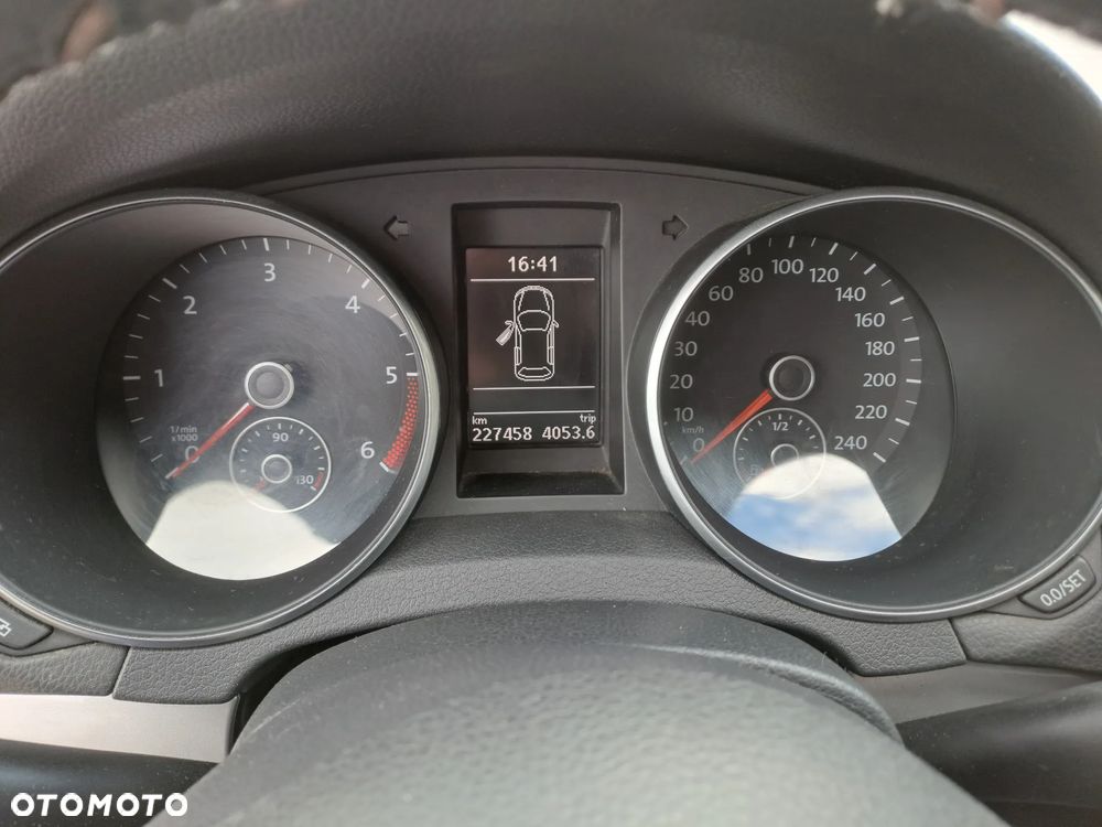 Volkswagen Golf 1.6 TDI BlueMot Comfortline - 8