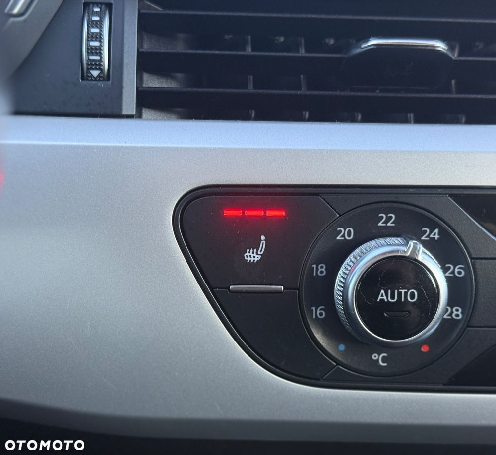 Audi A4 Avant 2.0 TDI ultra S tronic sport - 25