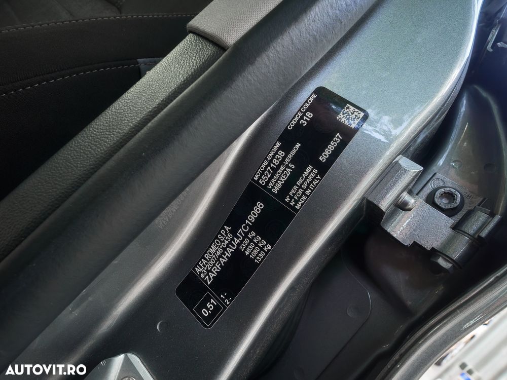 Alfa Romeo Stelvio 2.2 16V AT8-Q4 Executive - 36
