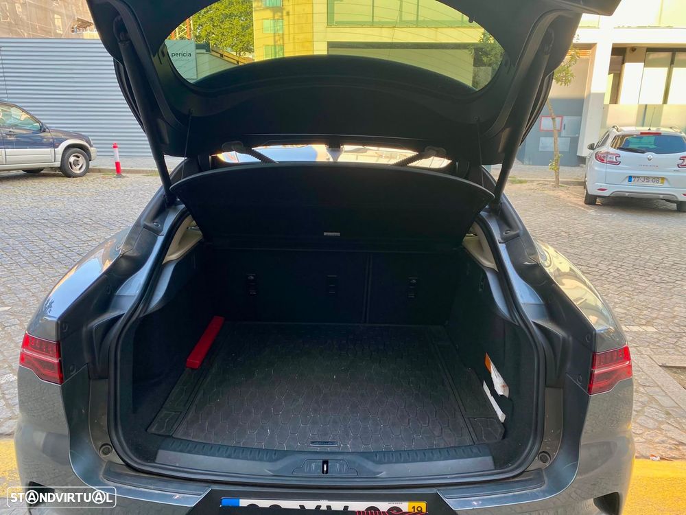 Jaguar I-Pace - 30