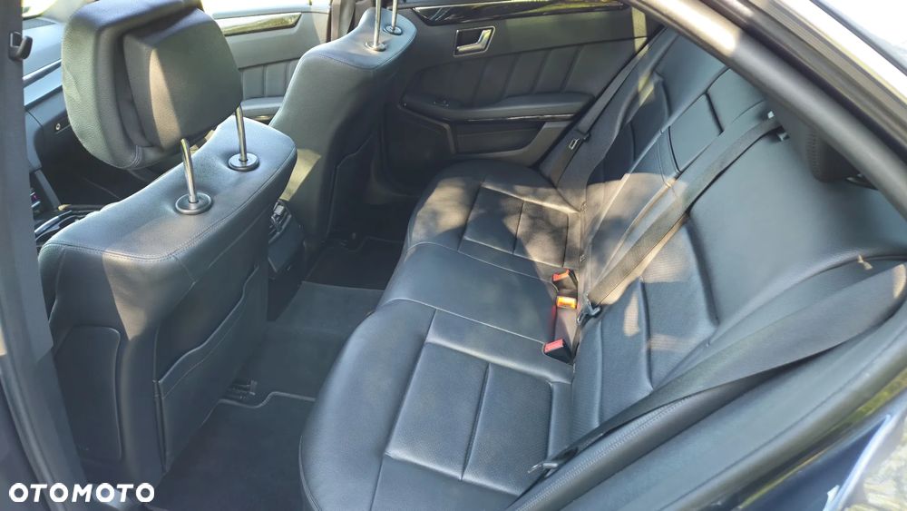 Mercedes-Benz Klasa E 350 BlueTec Avantgarde - 19