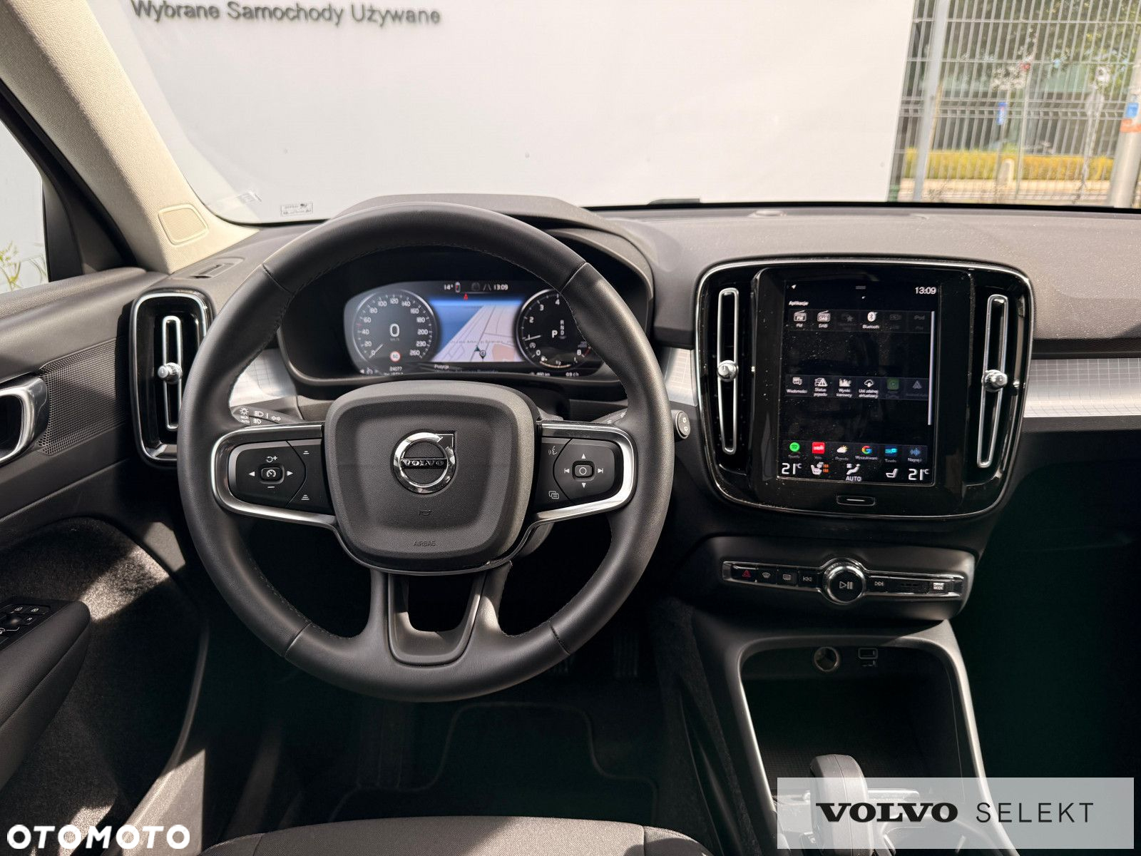 Volvo XC 40 - 25