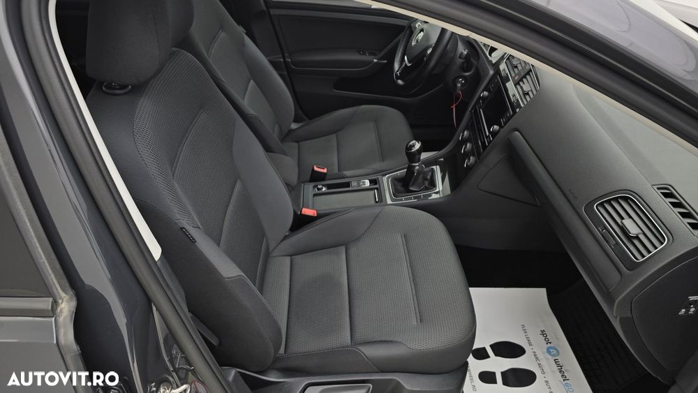 Volkswagen Golf 1.6 TDI Comfortline - 19