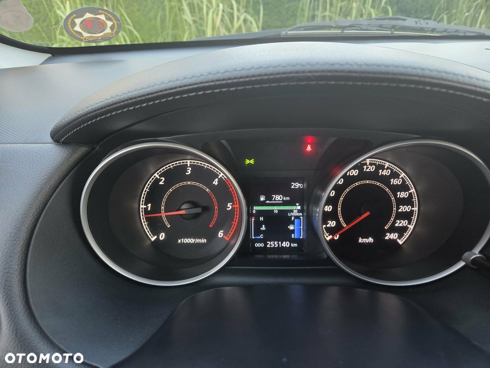Mitsubishi Outlander 2.2 DID Intense + EU5 - 14