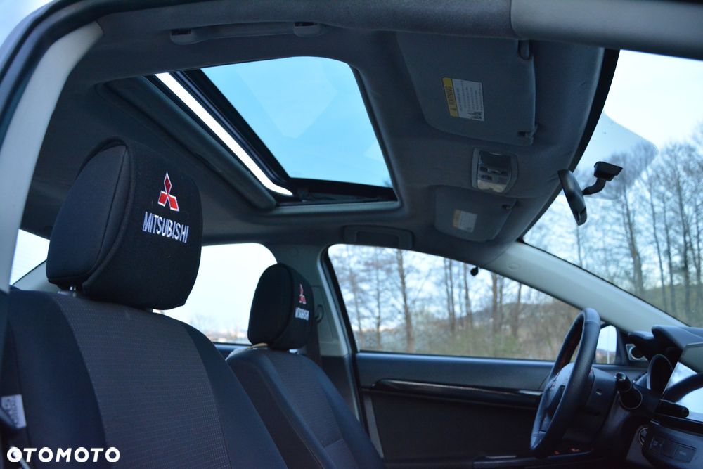 Mitsubishi Lancer - 11