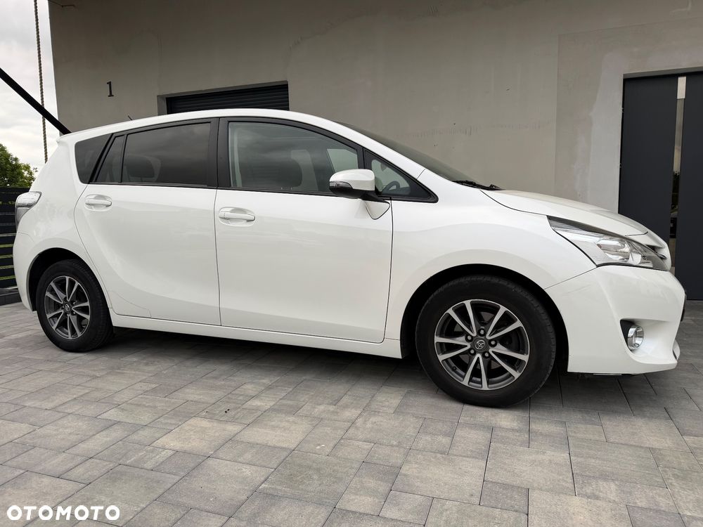 Toyota Verso 2.0 D-4D Active - 5