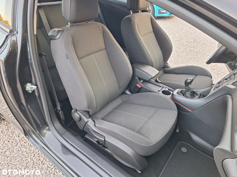 Opel Astra 1.4 Turbo - 26