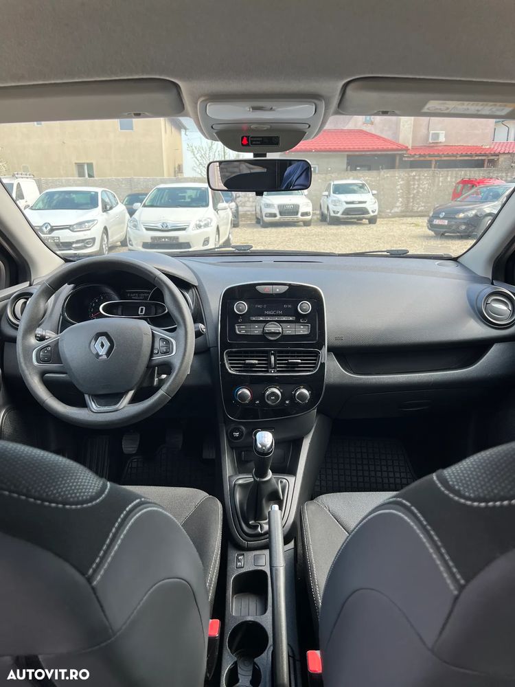 Renault Clio 1.2 16V 75 Life - 12