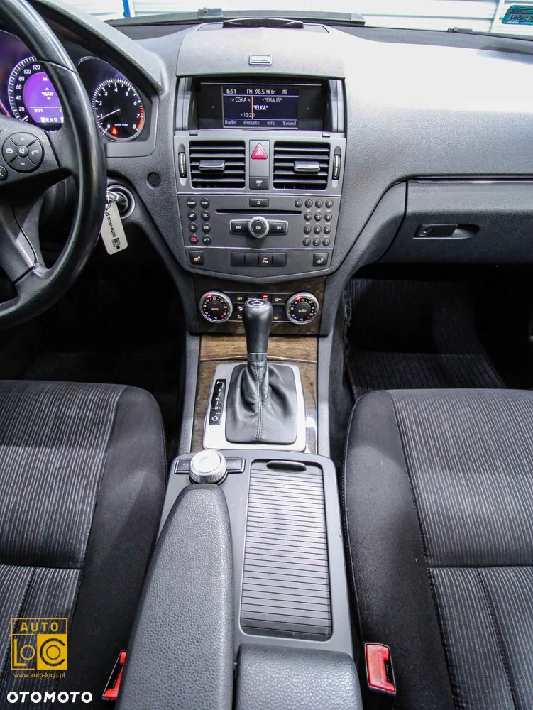 Mercedes-Benz Klasa C 180 CGI Automatik BlueEFFICIENCY Elegance - 16