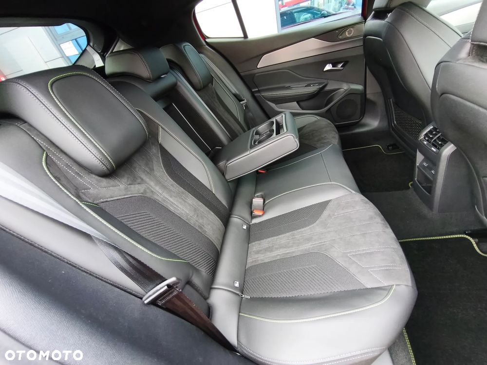 Peugeot 408 1.2 PureTech mHEV GT Exclusive S&S e-DSC6 - 16