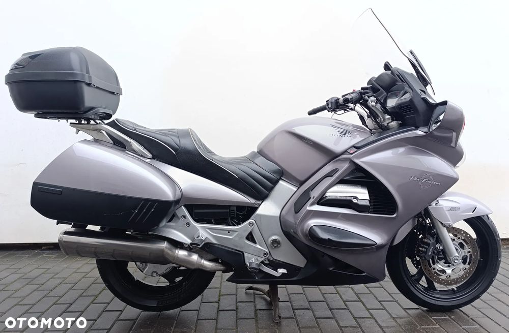 Honda ST - 7