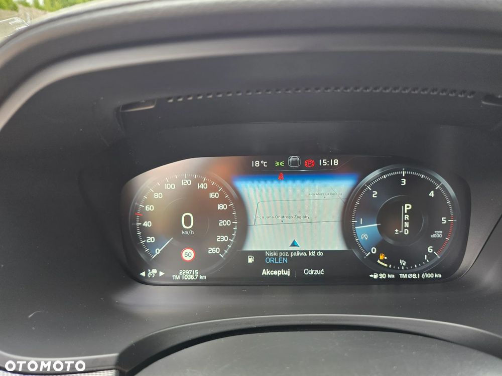 Volvo V90 D4 Geartronic R Design - 29