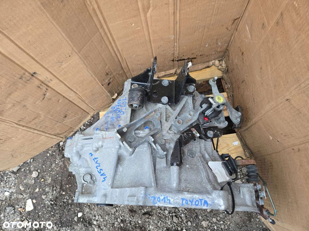 skrzynia biegów toyota avensis t27 2.0d4d 2014r nr mag 415217w - 2