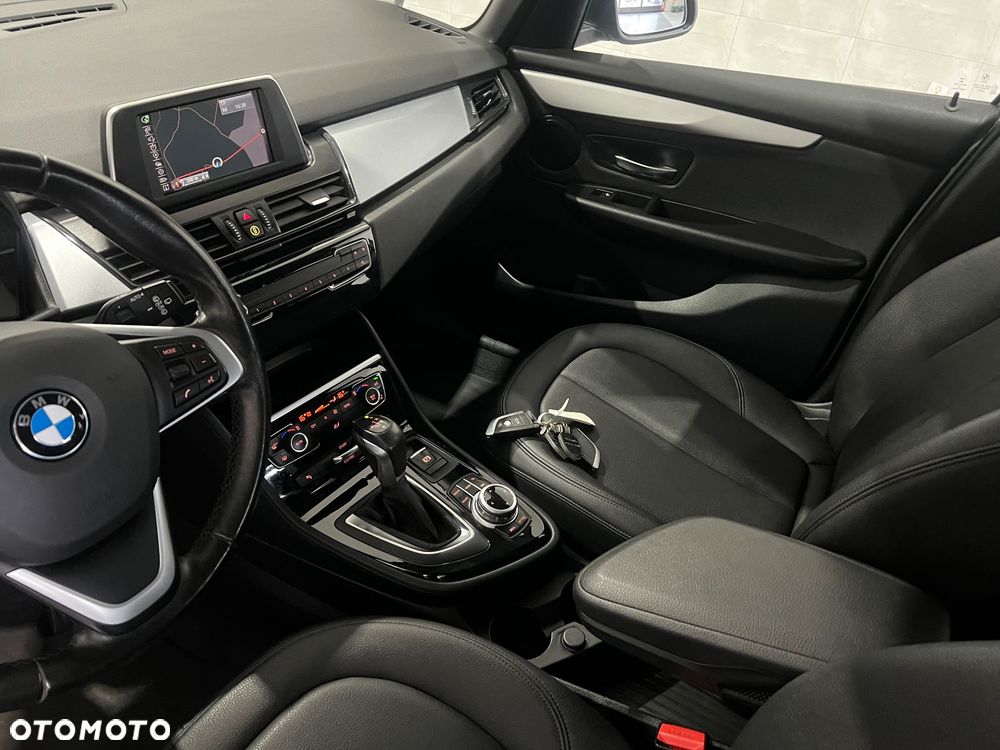 BMW Seria 2 218d Advantage sport - 12