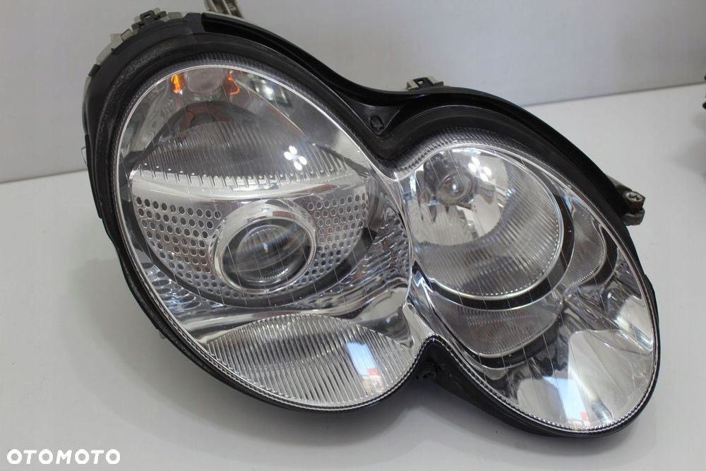 Reflektor prawy bi-xenon lampa prawa kpl OE Mercedes SL R230 W230 Europa - 3