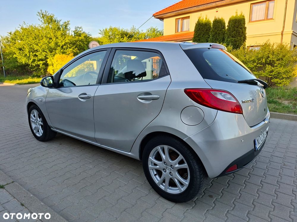 Mazda 2 - 3