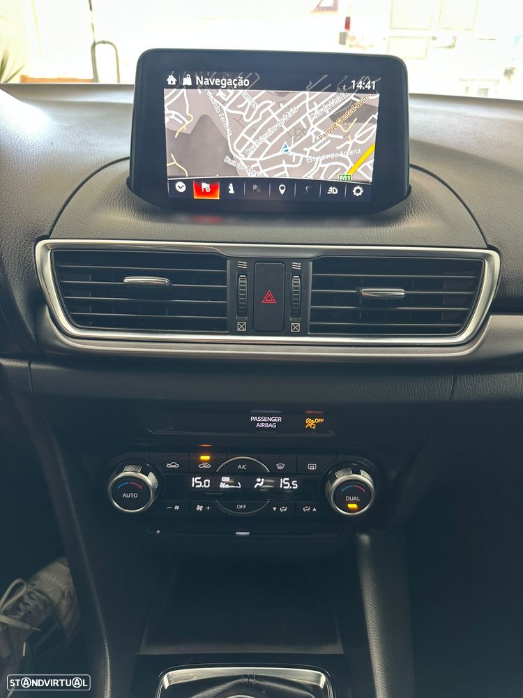 Mazda 3 Hatchback 1.5 Sky-D Excellence Navi - 14