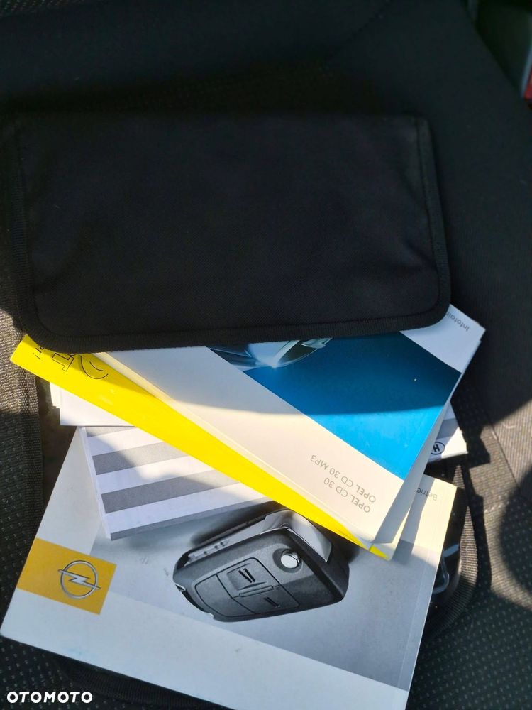 Opel Astra 1.6 Sport - 9