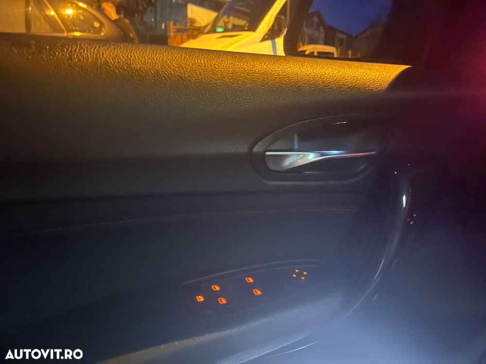 BMW Seria 1 118d Sport Line - 13