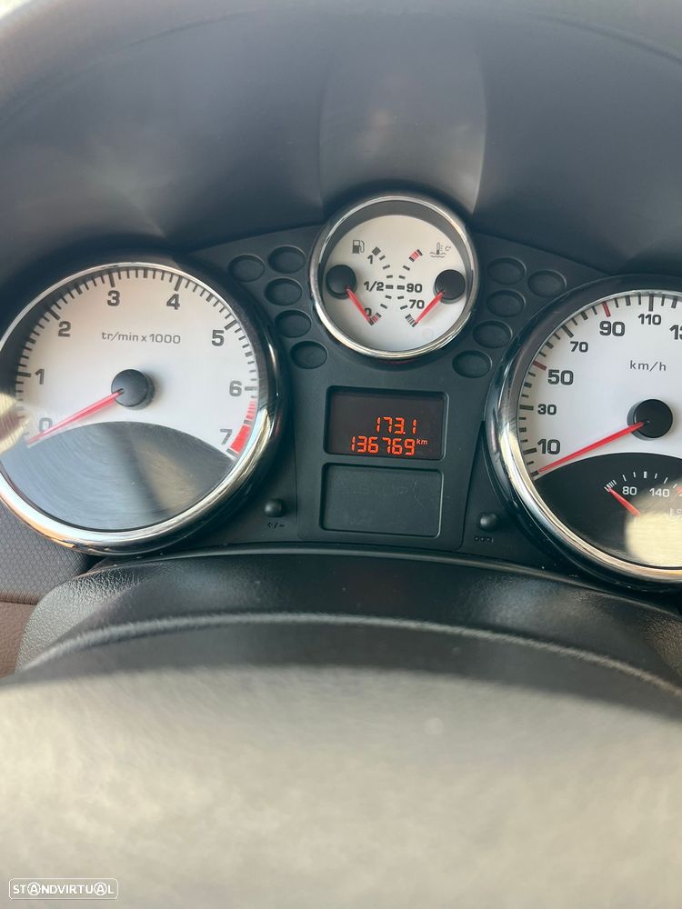Peugeot 207 1.4 16V Sport - 8