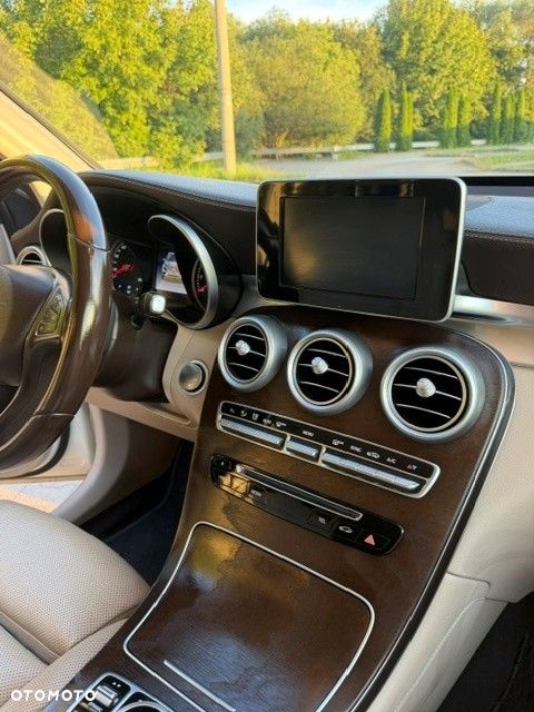 Mercedes-Benz GLC - 14
