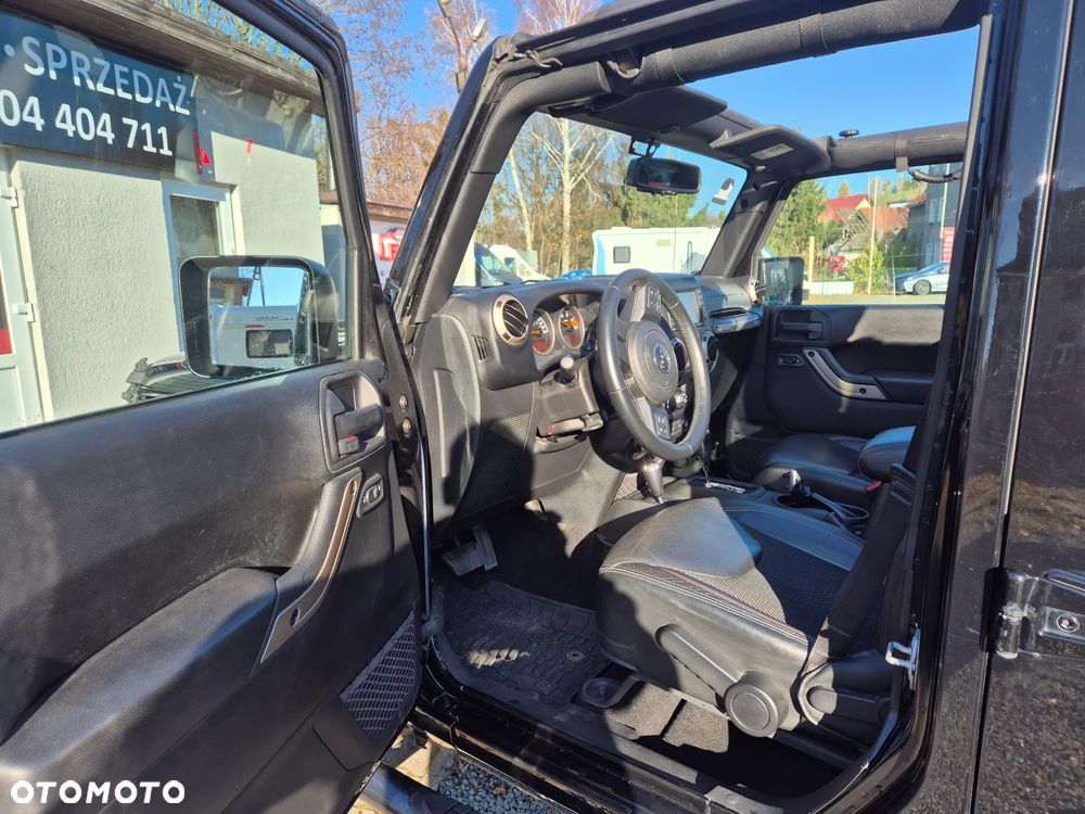 Jeep Wrangler 2.8 CRD Unlim Black Edition II - 21