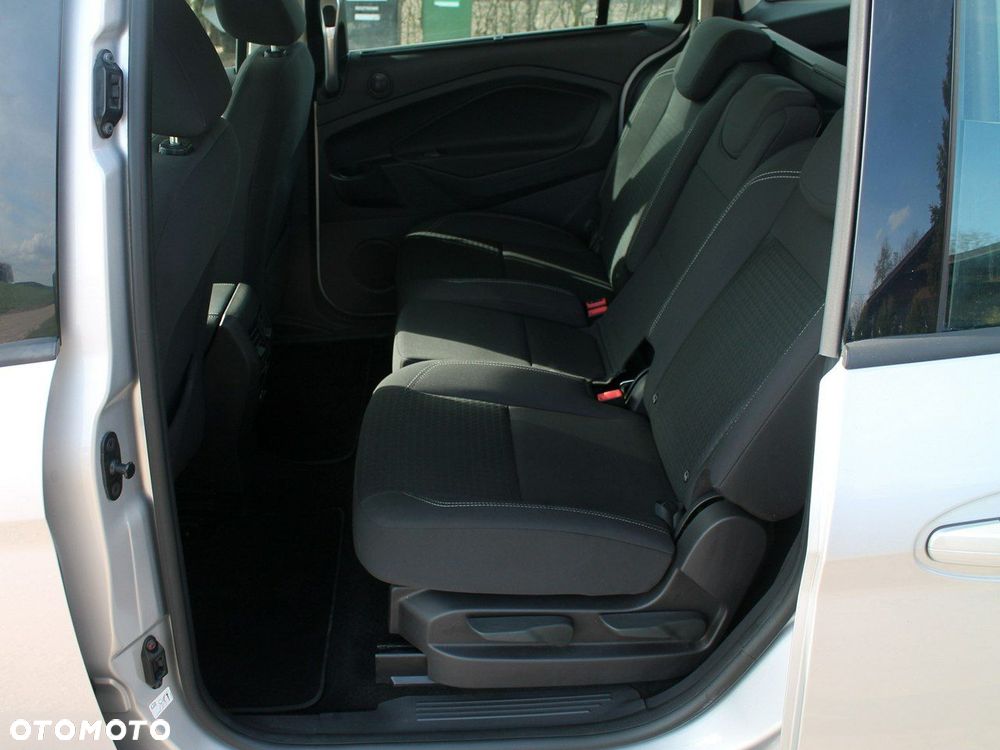 Ford Grand C-MAX - 29