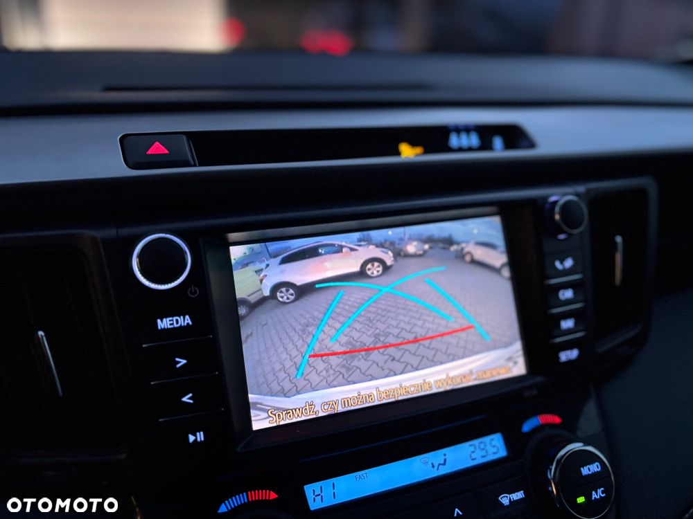 Toyota RAV4 Hybrid Style 4x4 - 17