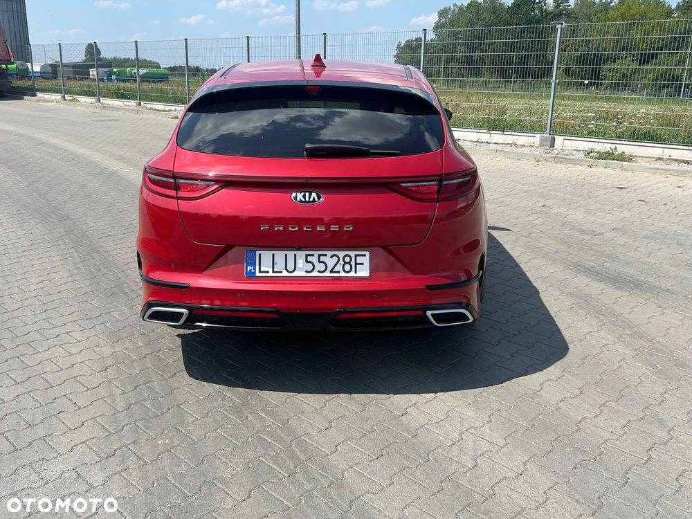 Kia ProCeed - 11