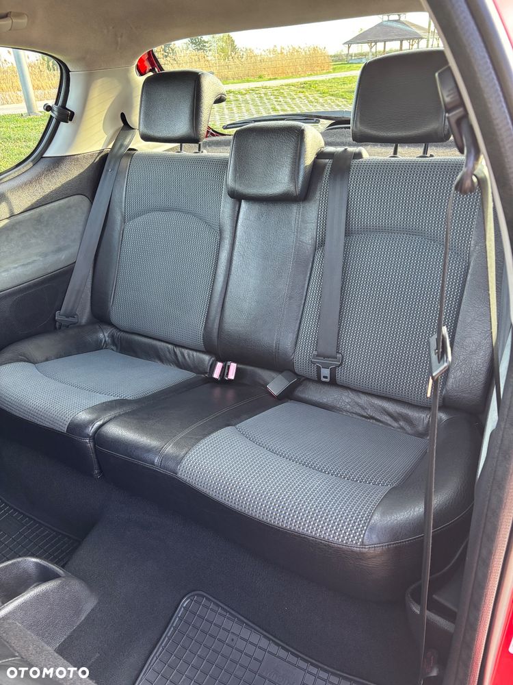 Peugeot 206 - 21