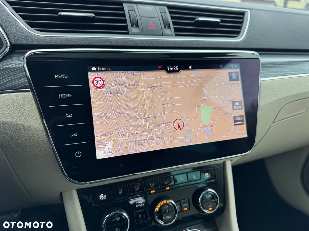 Skoda Superb 2.0 TSI Sportline DSG - 27
