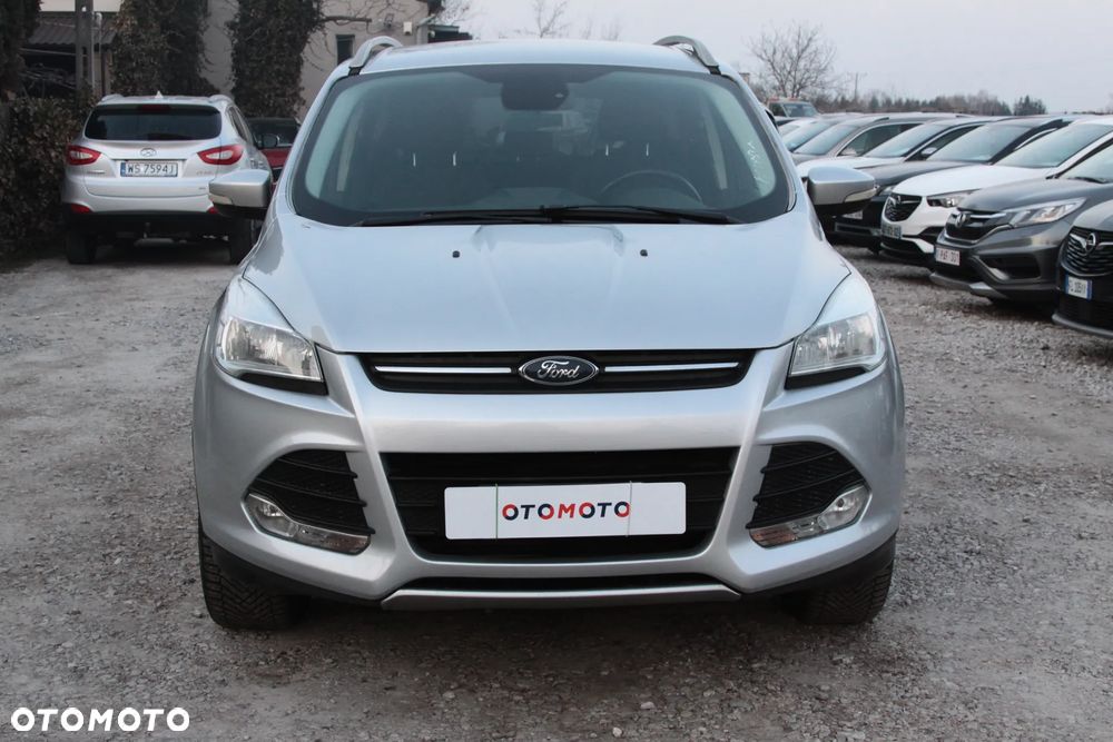 Ford Kuga 2.0 TDCi 2x4 Titanium - 4