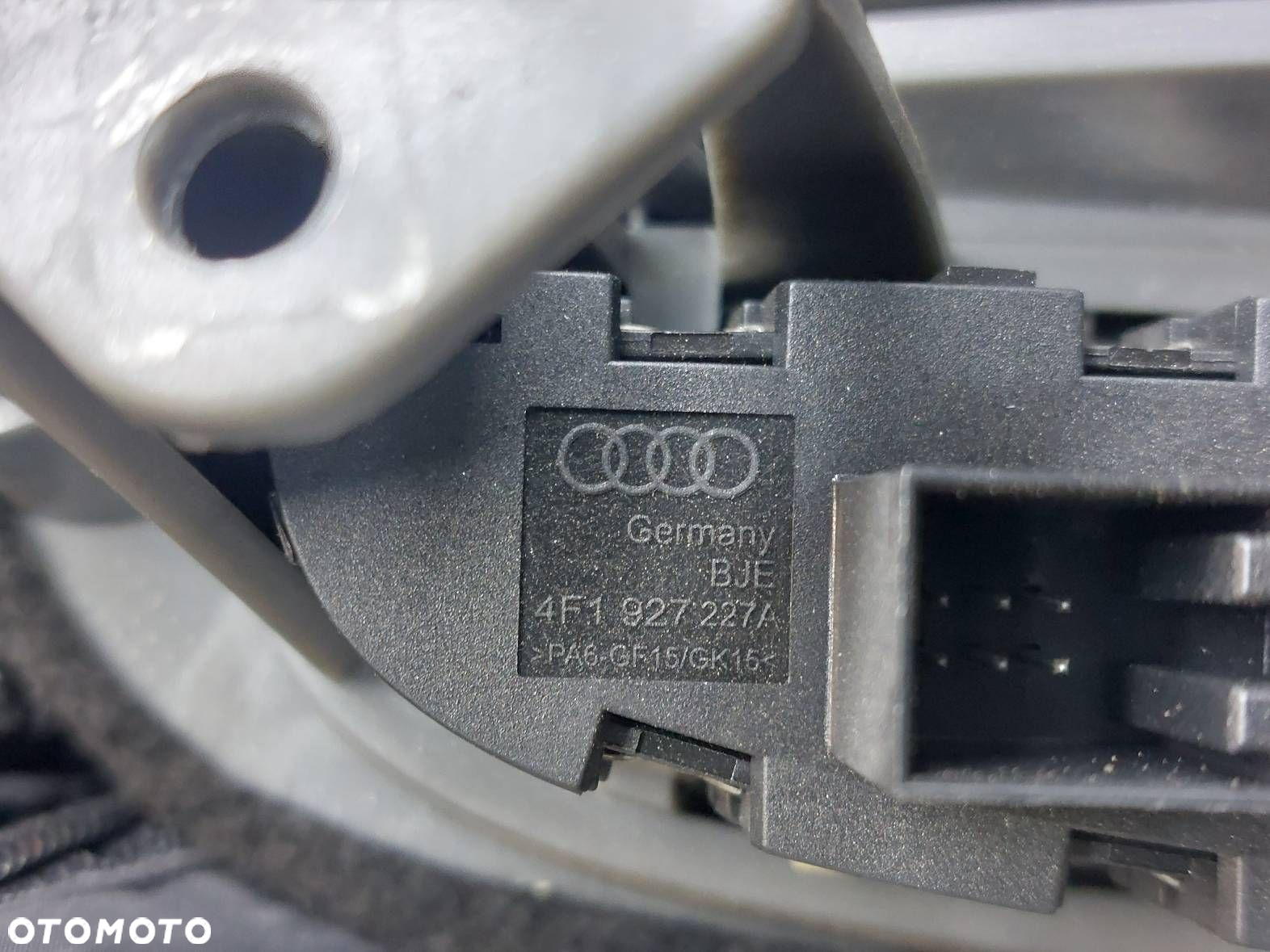 RAMKA LICZNIKA + PRZEŁĄCZNIK ŚWIATEŁ AUDI A6 C6 4F1857115D 4F1927227A - 6