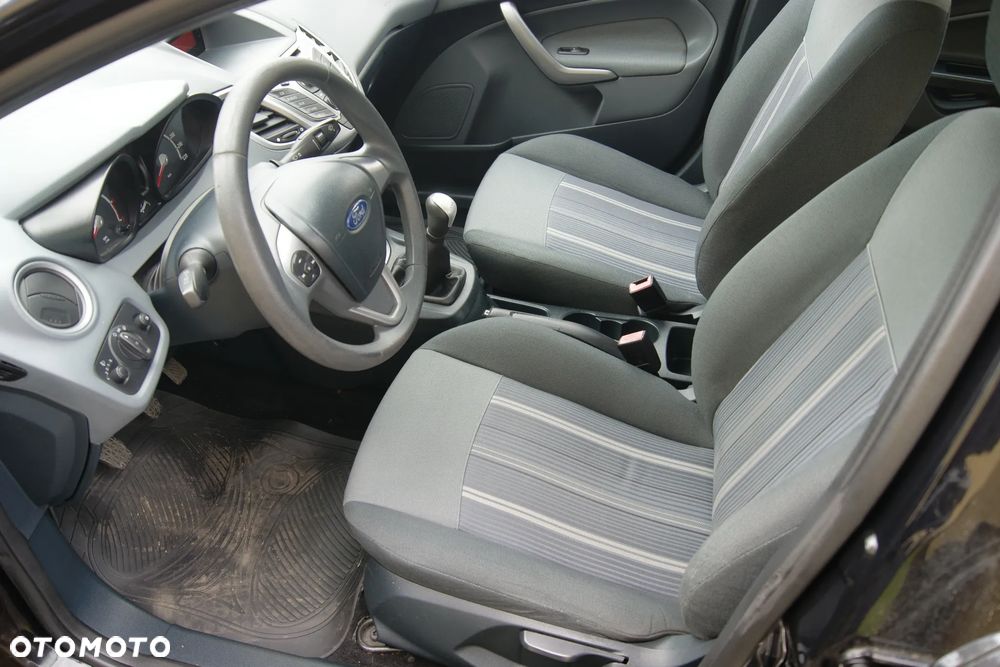 Ford Fiesta 1.25 Champions Edition - 14