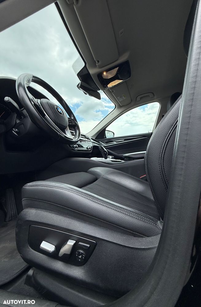 BMW Seria 5 520d Aut. Sport Line - 9