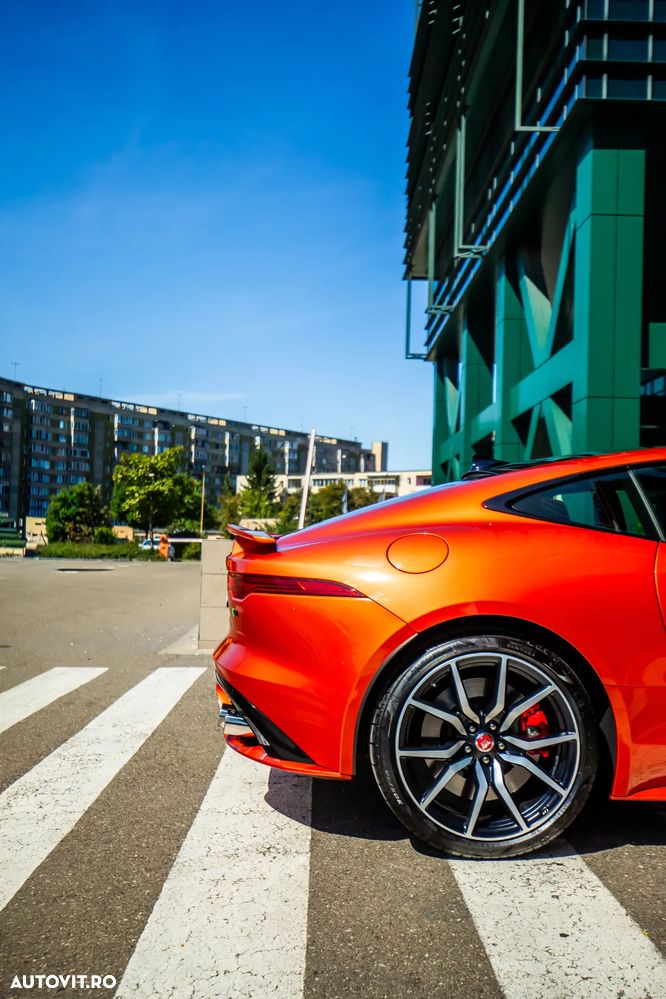 Jaguar F-Type - 11