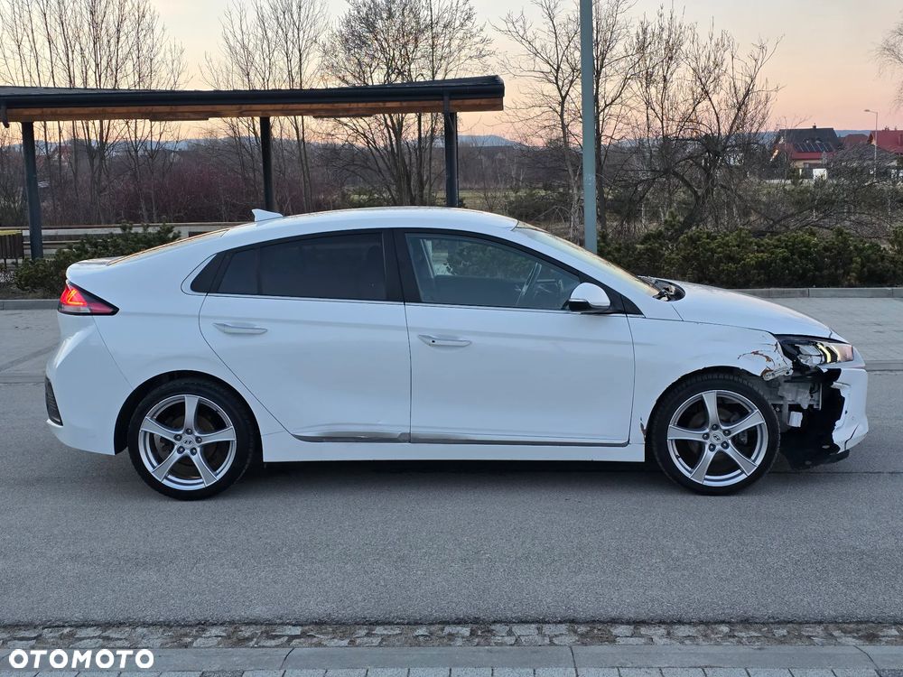 Hyundai IONIQ Hybrid Premium - 5